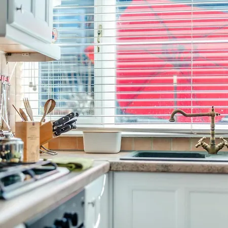 بيت للعطل 3 Bed In Oc-w31932 *